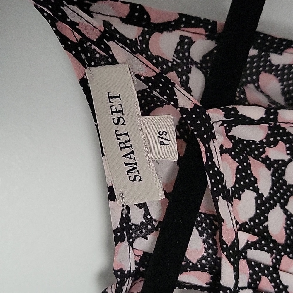 Smart Set Printed Top - Picture 6 of 7